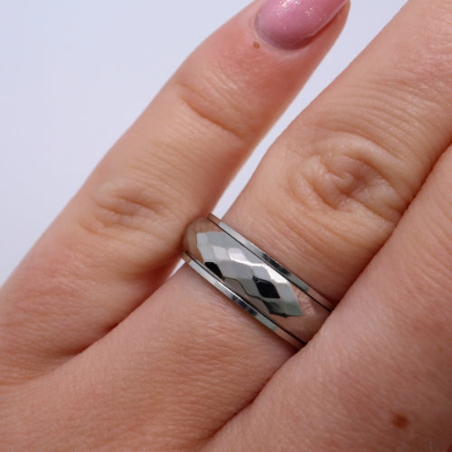Anxiety ring (Glans) Zilver om vinger